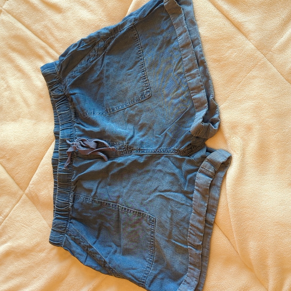 Women's casual shorts